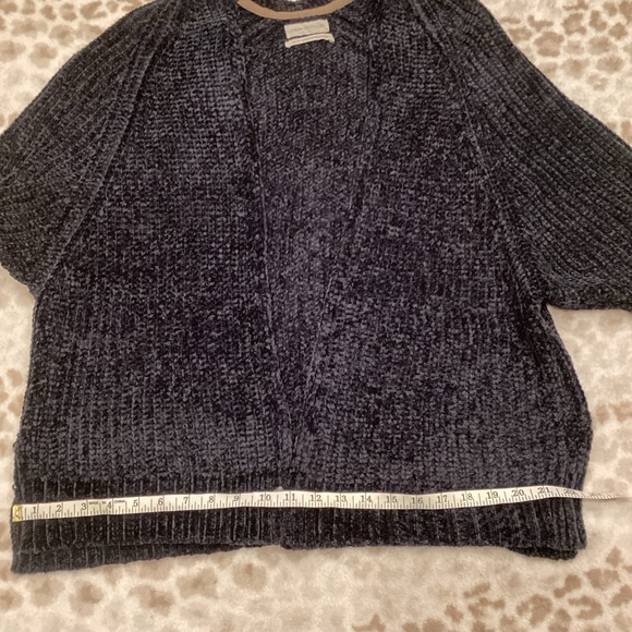 Urban Outfitters Chenille Chunky Knit Open Front Deep Blue Cardigan, Size XS - Picture 12 of 16